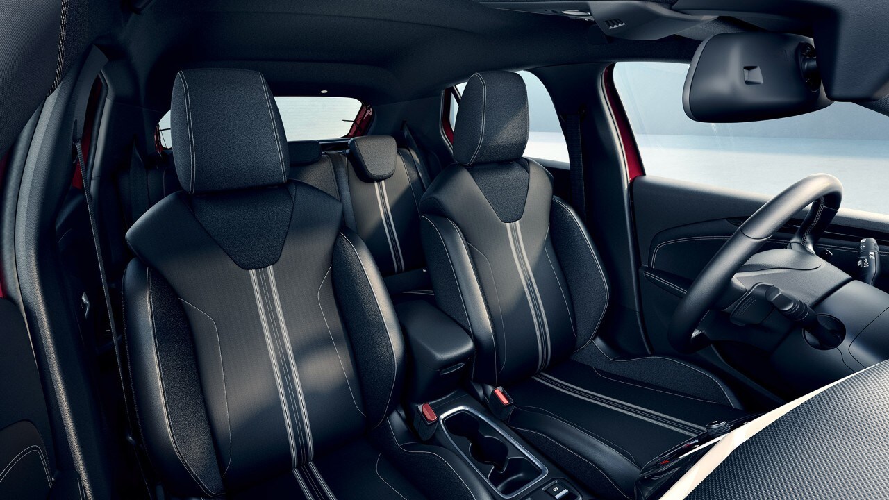 Sièges avant noirs avec motif dans la nouvelle Opel Corsa 